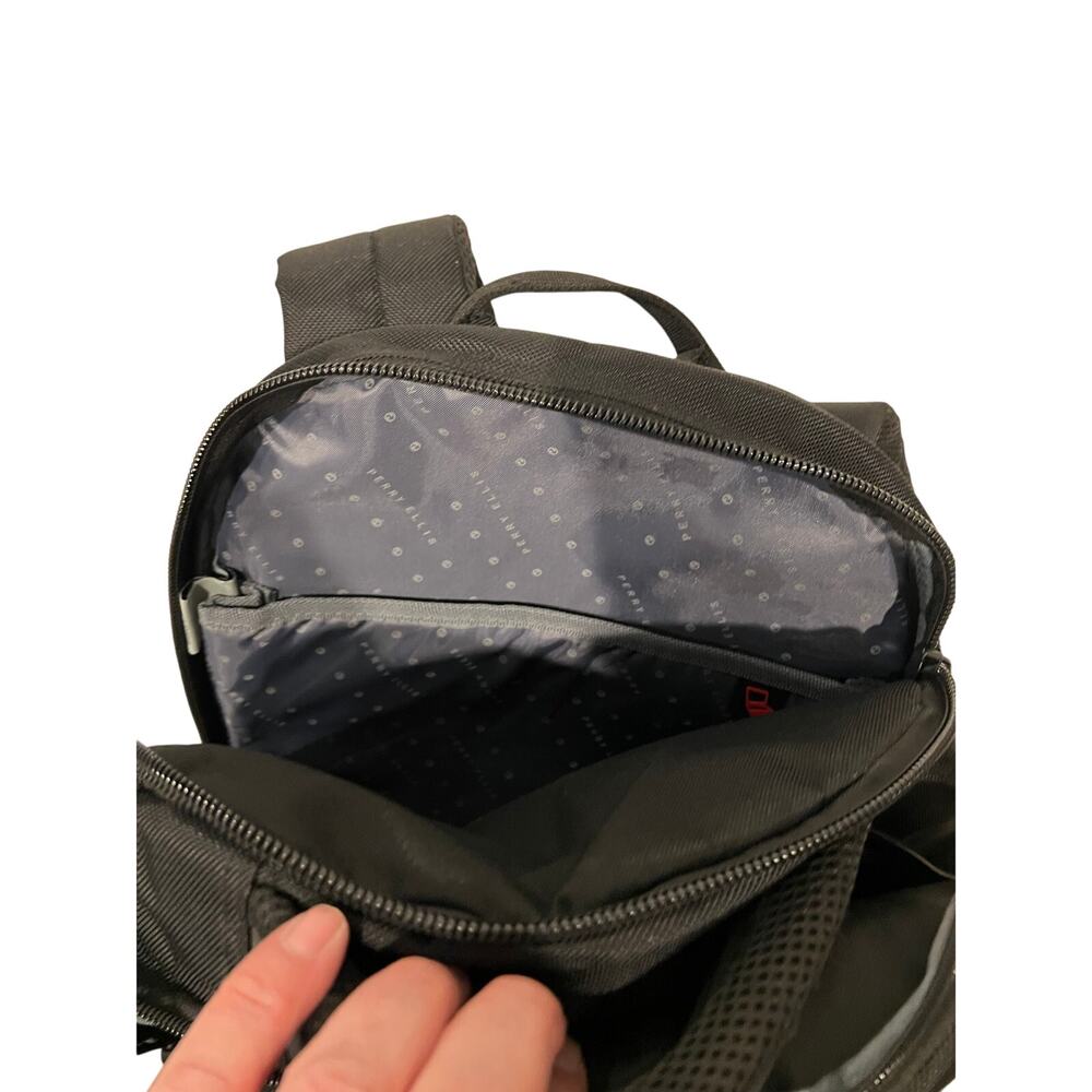 Perry Ellis Portfolio Padded Backpack - Picture 6 of 6